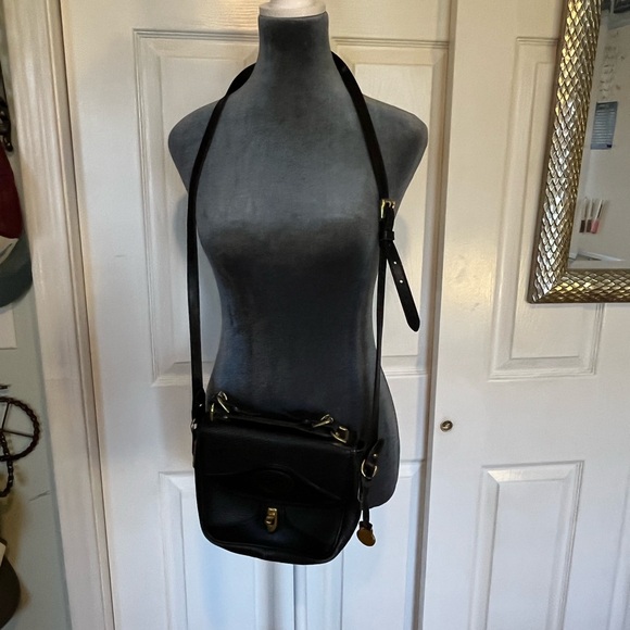 Dooney & Bourke Black Leather Crossbody Bag - Picture 2 of 11